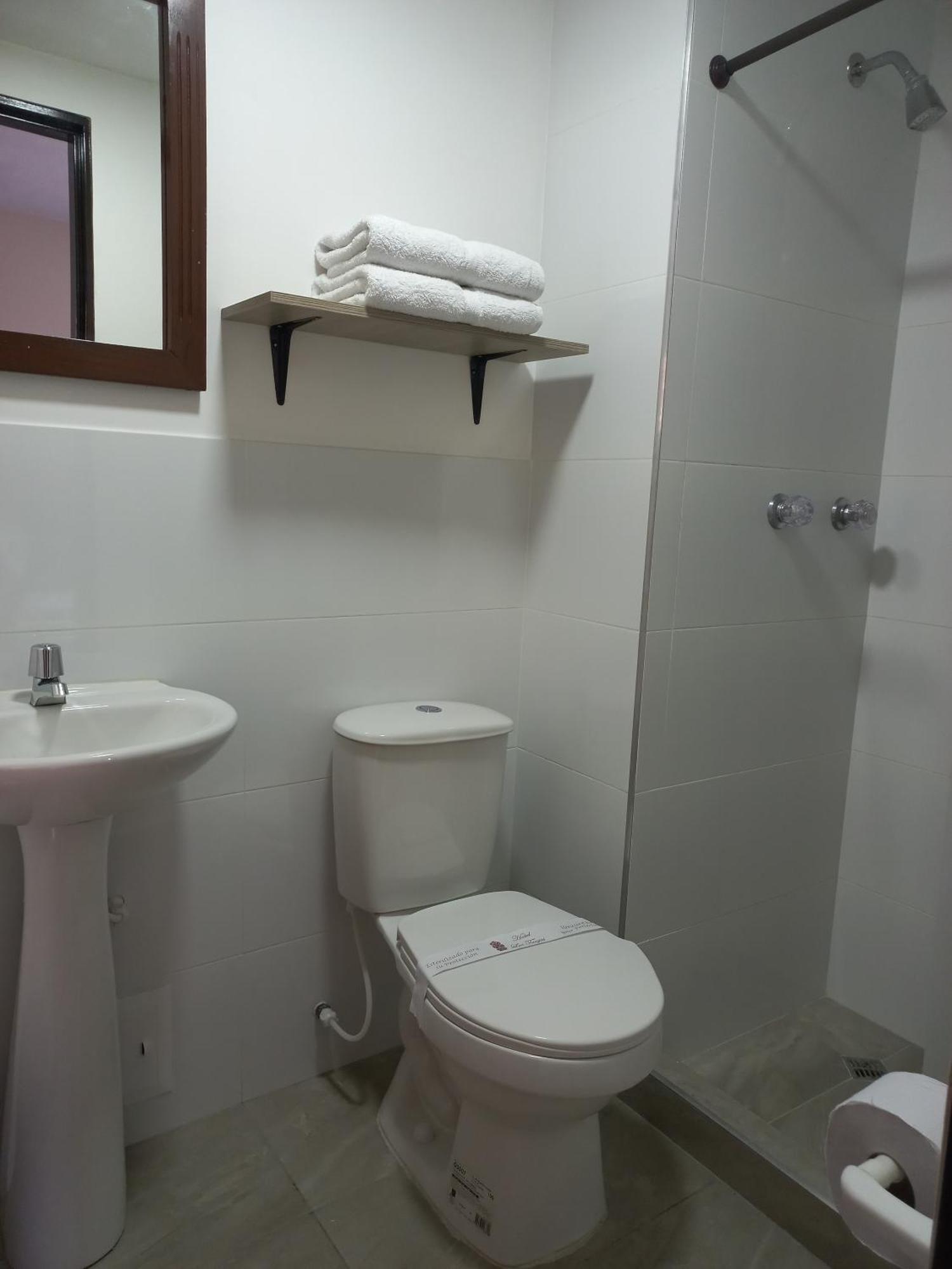 Hotel Los Tunjos Pereira Esterno foto